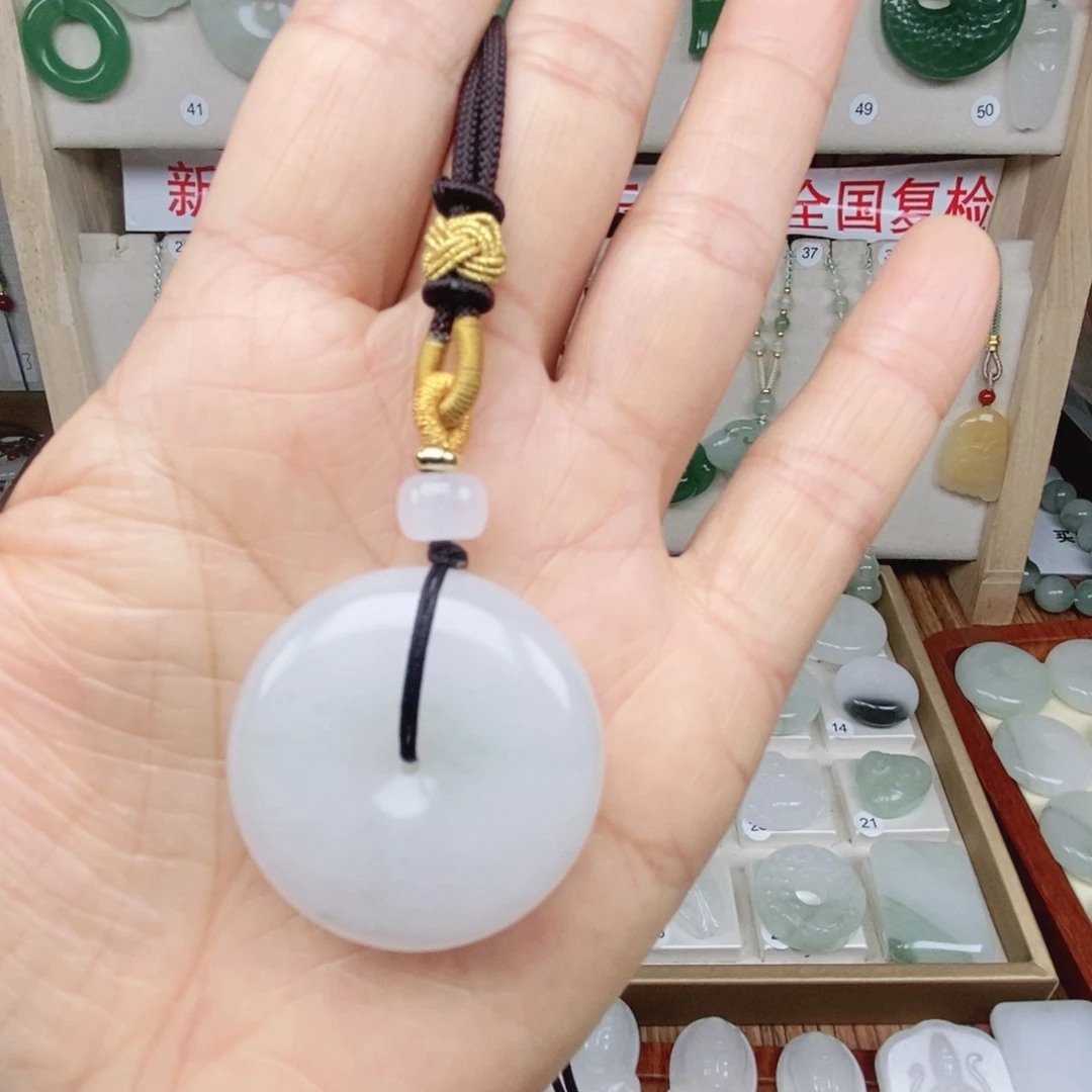 石英质玉（天山翠）合金颈饰