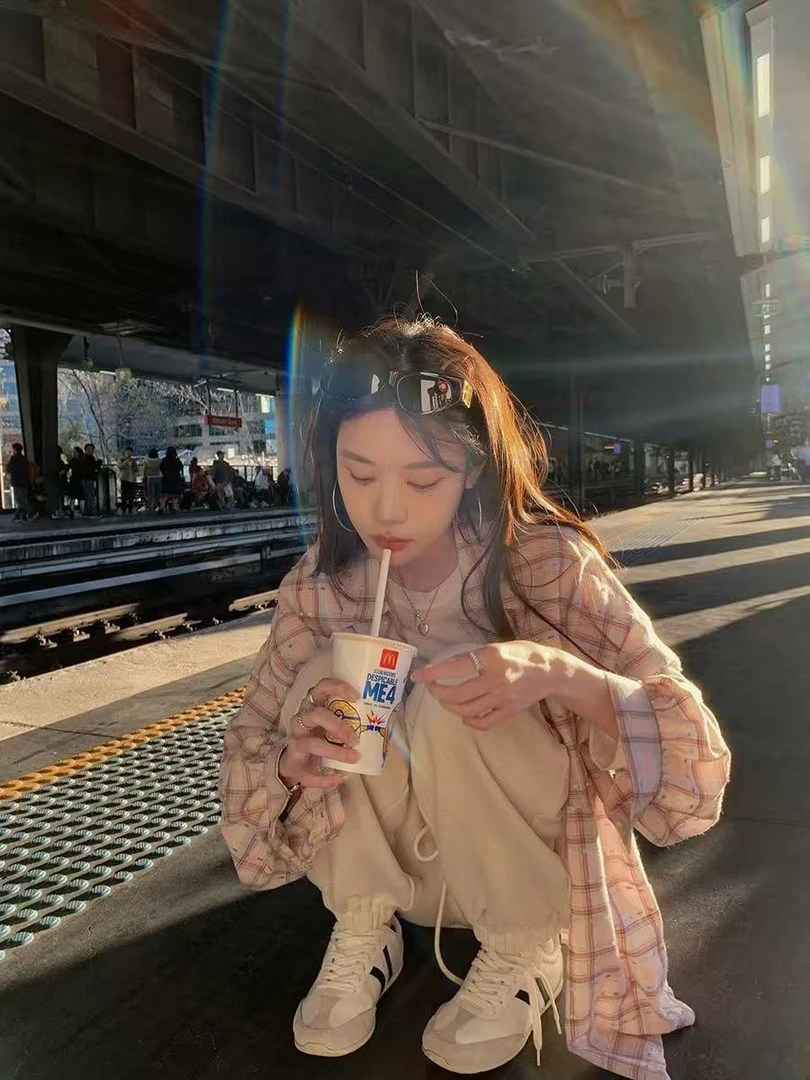 韩系休闲粉格织带单排多扣衬衫女设计感秋季翻领长袖上衣159