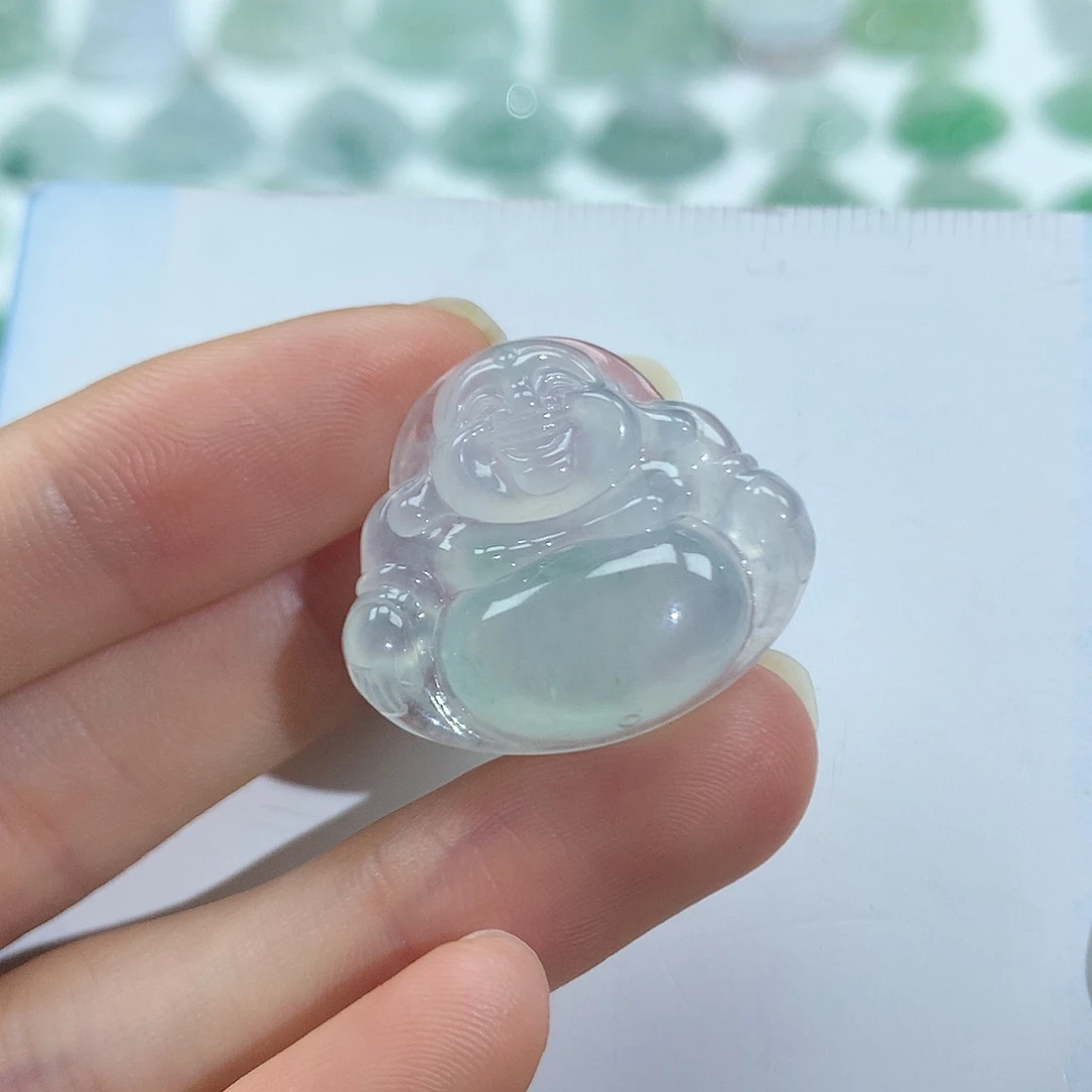 翡翠未镶嵌颈饰佛公