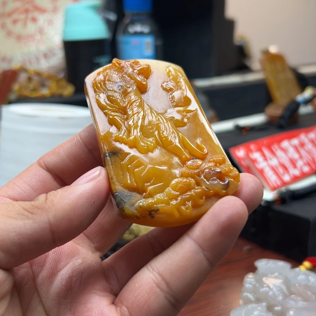 石英质玉（黄龙玉）未镶嵌hly