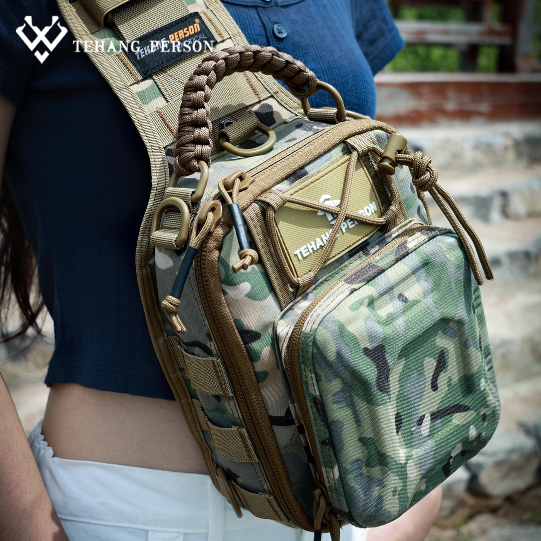 战术胸包男多功能单肩斜挎包户外骑行防水耐磨休闲包男款迷彩
