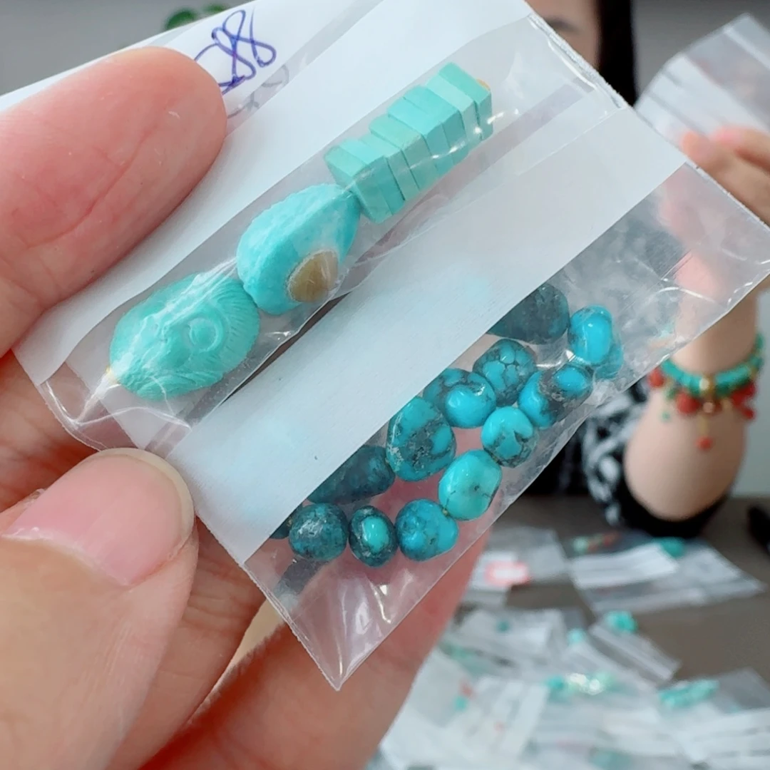未镶嵌绿松石珠宝奇石