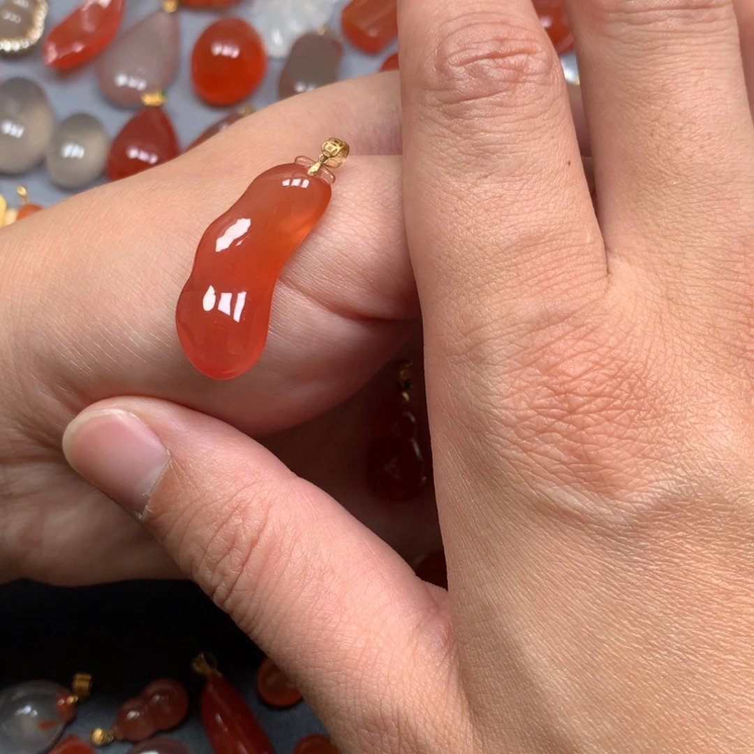 南红玛瑙未镶嵌颈饰