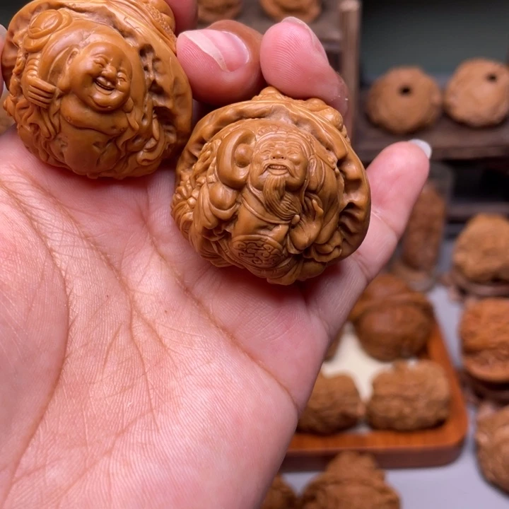 小**o蛤蟆头雕刻的财迷