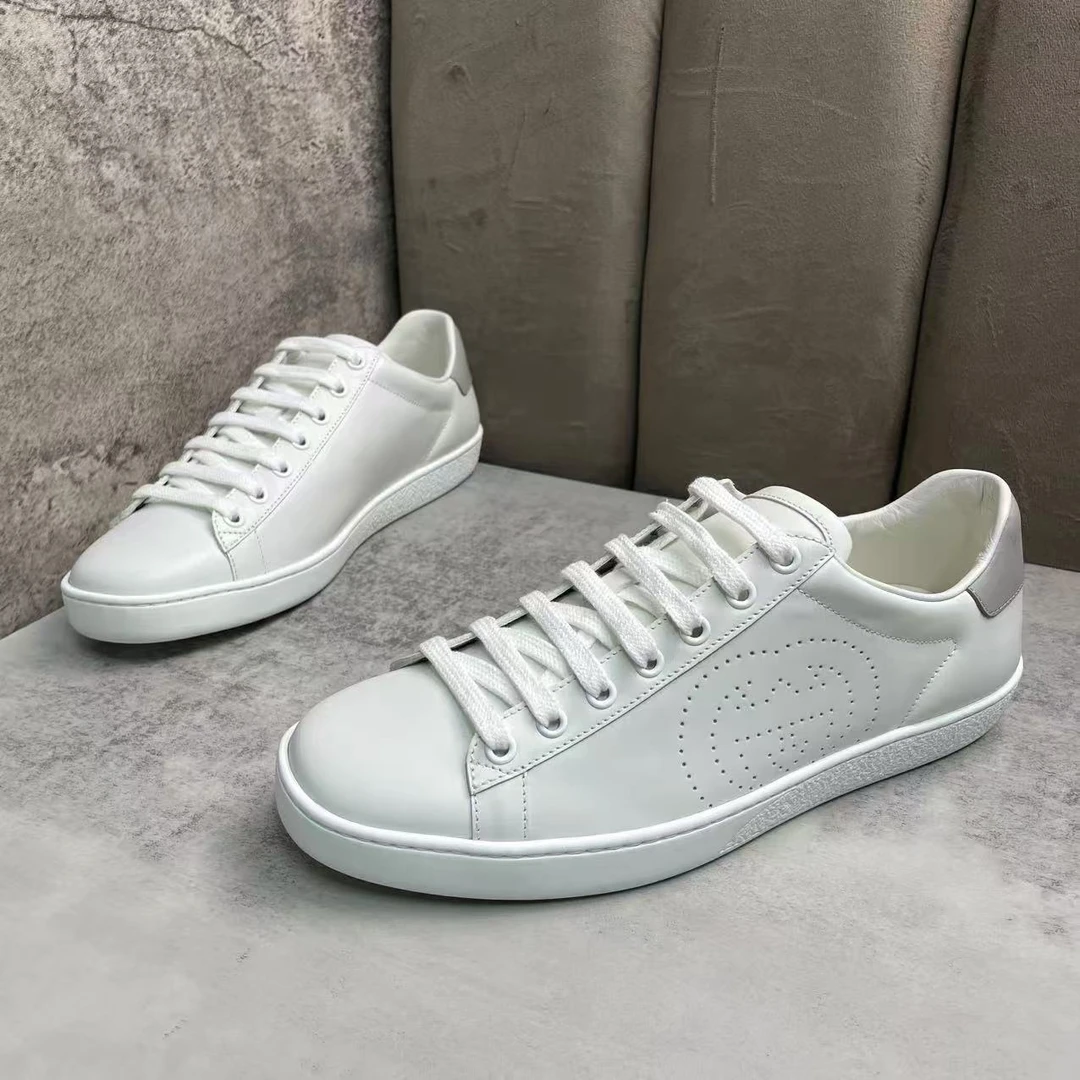 全新未使用 GUCCI/古驰 白色皮革镂空灰尾百搭低帮板鞋/39码