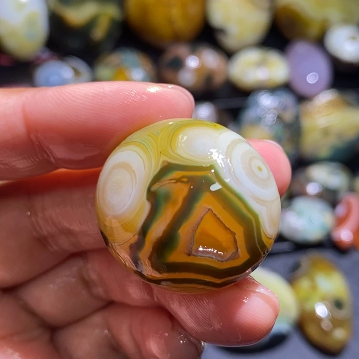 未镶嵌玛瑙/玉髓珠宝奇石