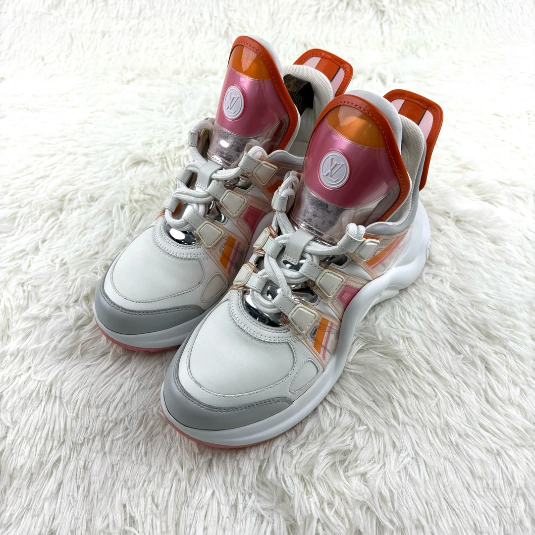 99新 LouisVuitton/路易威登 拱桥老爹鞋果冻橙 36码 咩