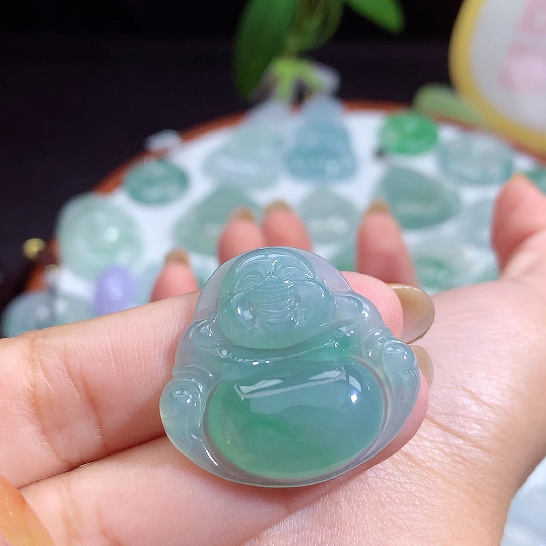 小***妙翡翠未镶嵌颈饰佛公