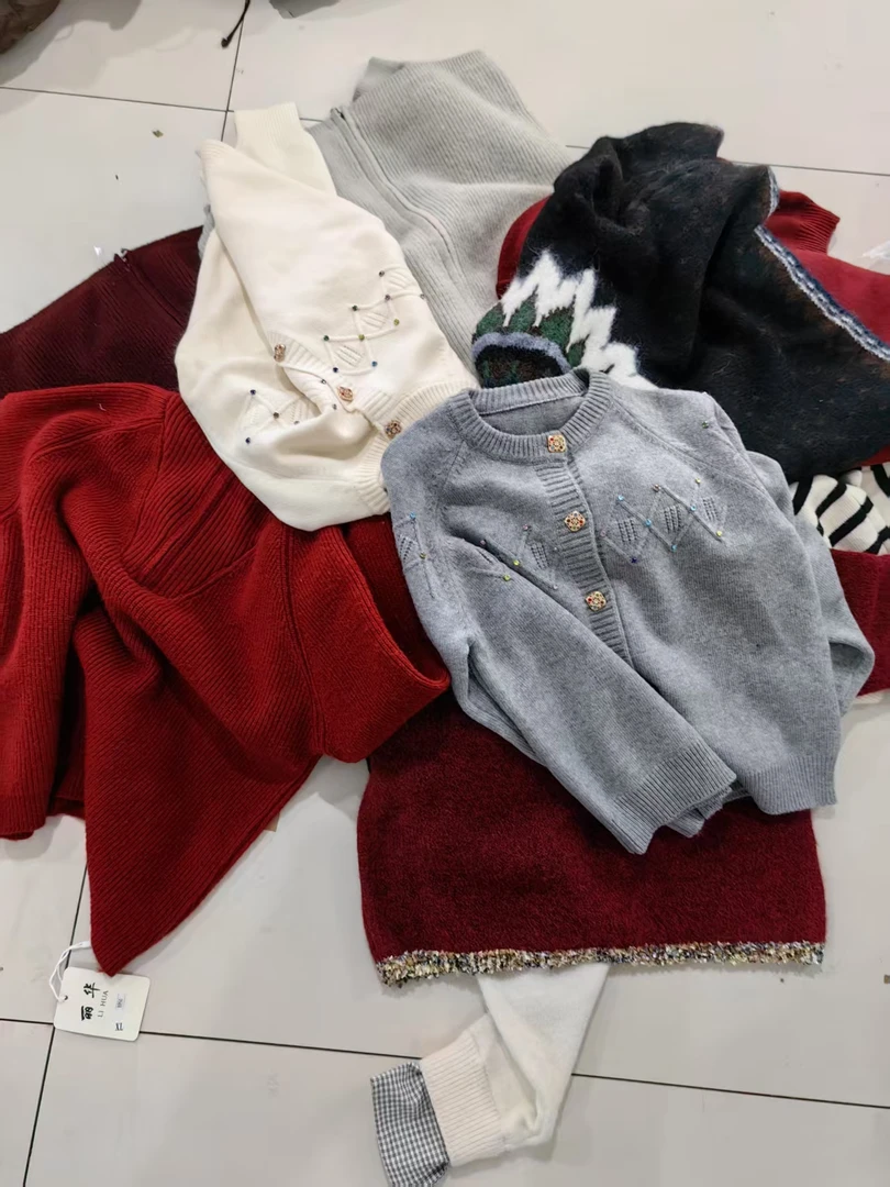 무지징−【有瑕疵】款式颜色随机针织衫