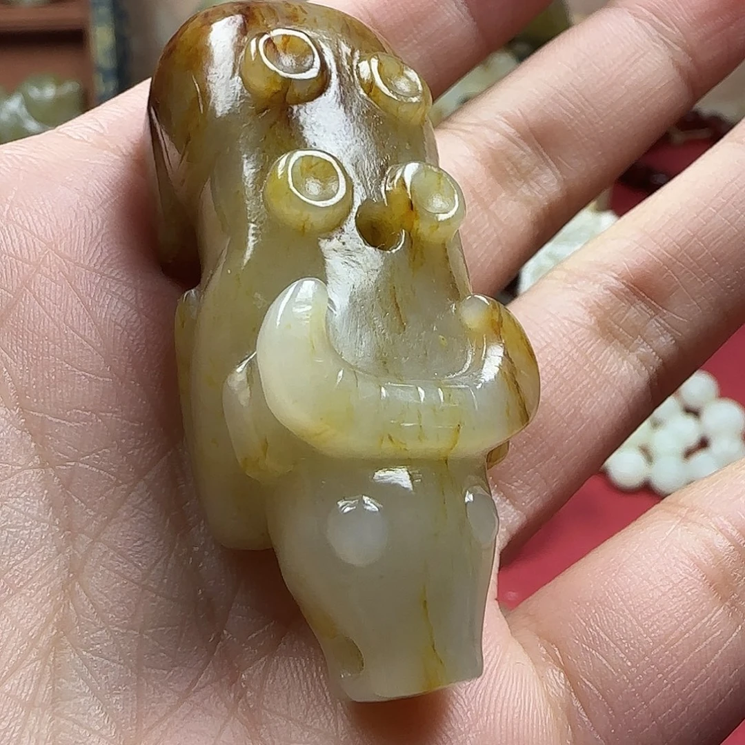 胡***子和田玉未镶嵌挂件