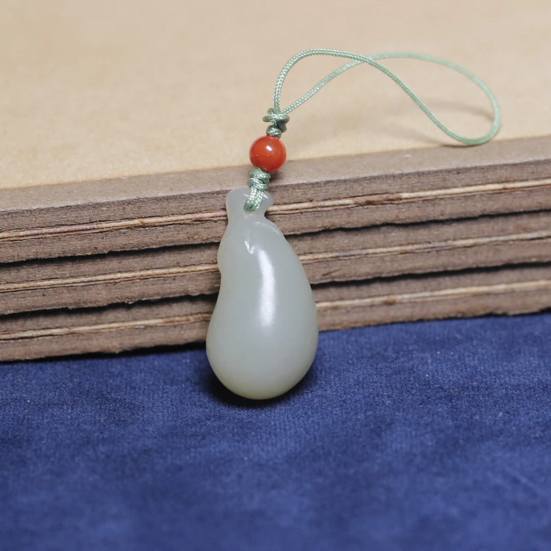 新疆和田玉山料茄子挂件吊坠一物一图油润十足手机挂