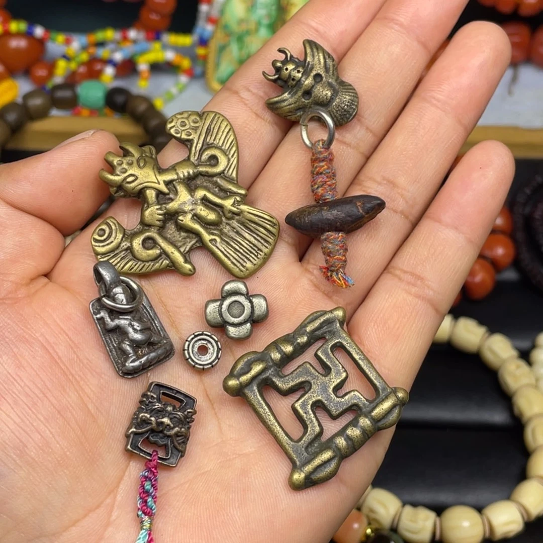 琉璃/树脂/塑料类