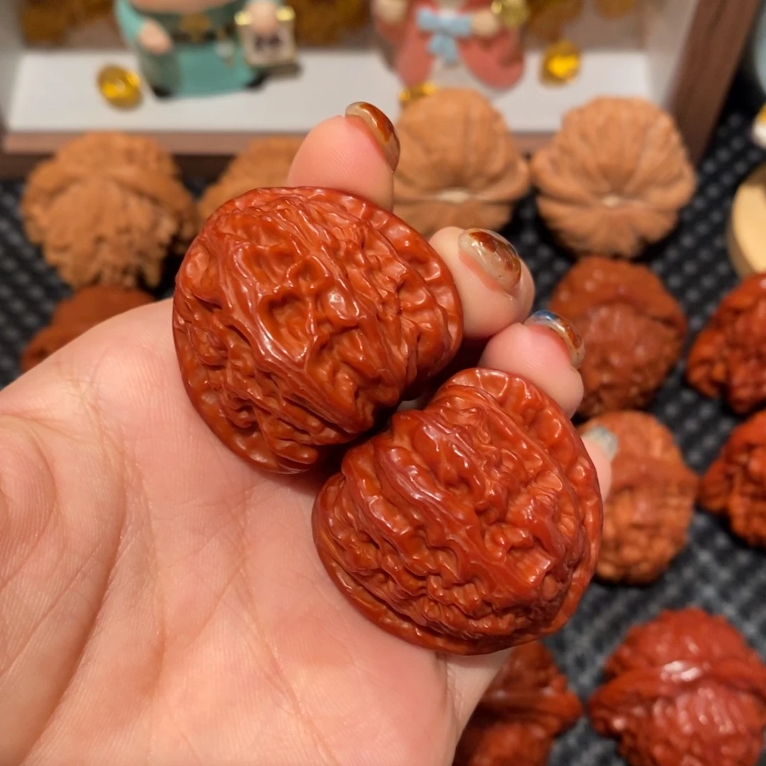 文玩核桃吊坠35.5玉化白狮子，0620