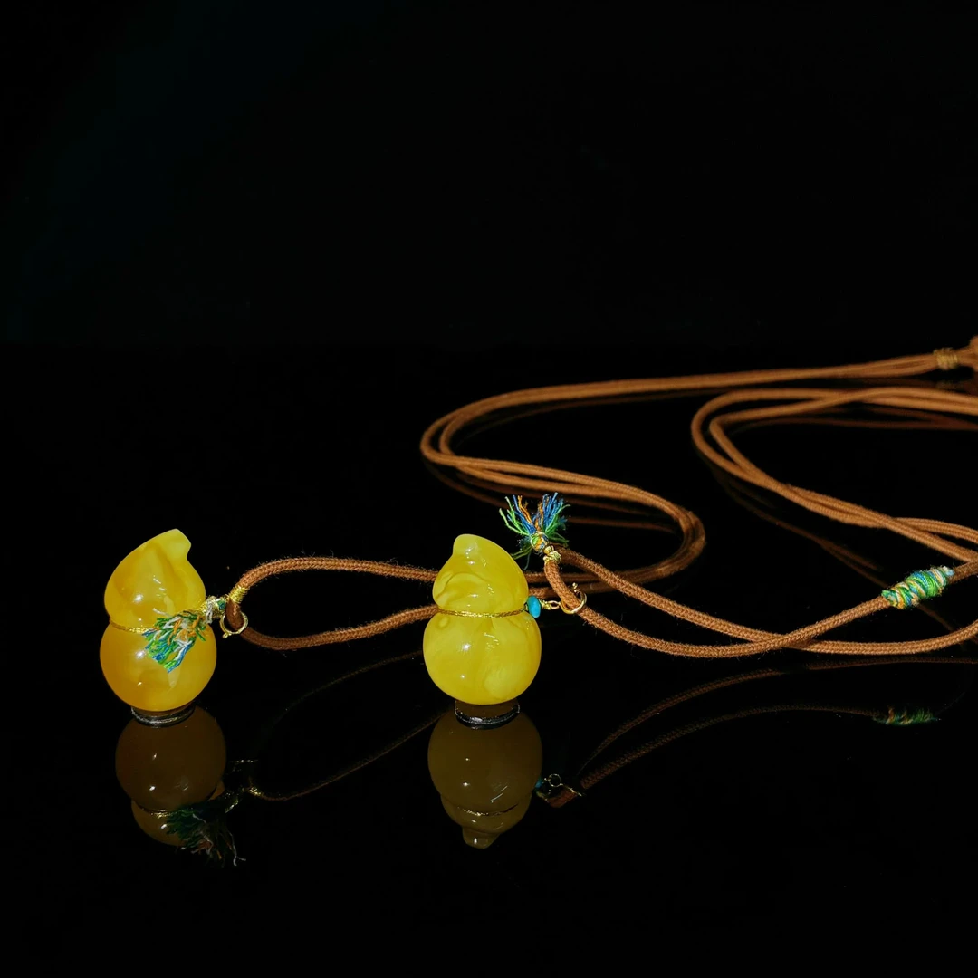 金凝  蜜蜡葫芦吊坠 18k金镶  3501  多样式发一件