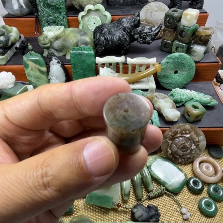 独山玉未镶嵌珠宝半成品