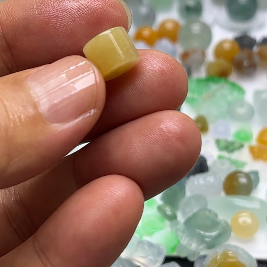 定制翡翠未镶嵌桶珠