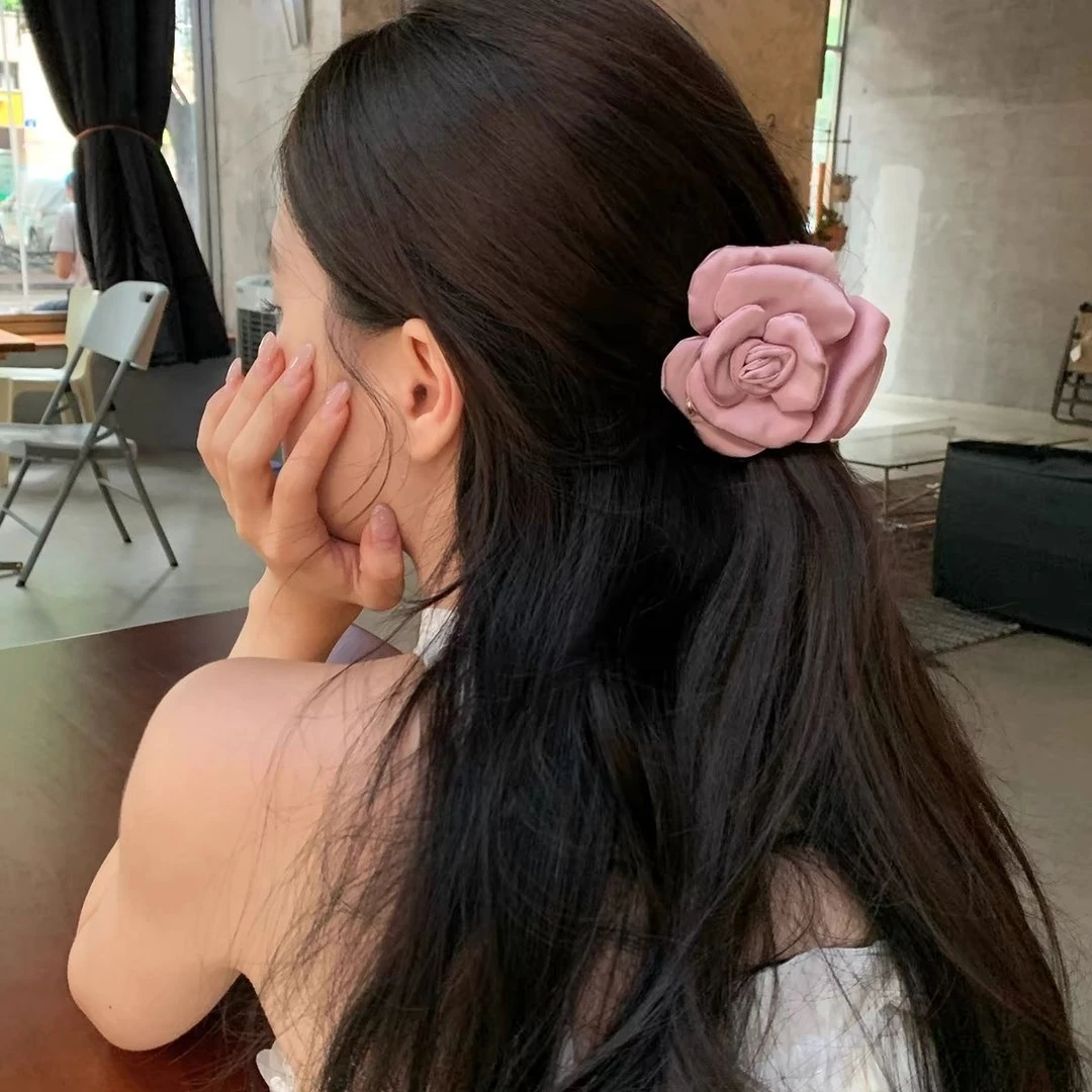 缎面山茶花发夹氛围感花朵抓夹半扎盘发夹子后脑勺鲨鱼夹发饰女