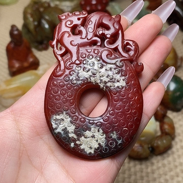 蛇纹石玉未镶嵌颈饰