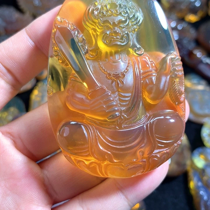 琥珀颈饰未镶嵌不动明王