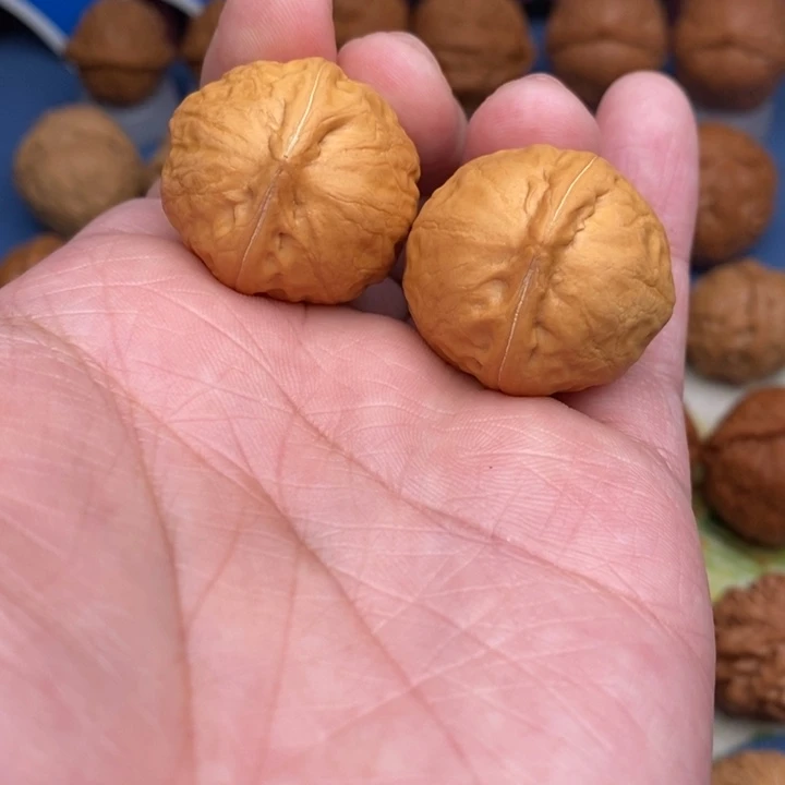 文玩核桃把件赤霞珠