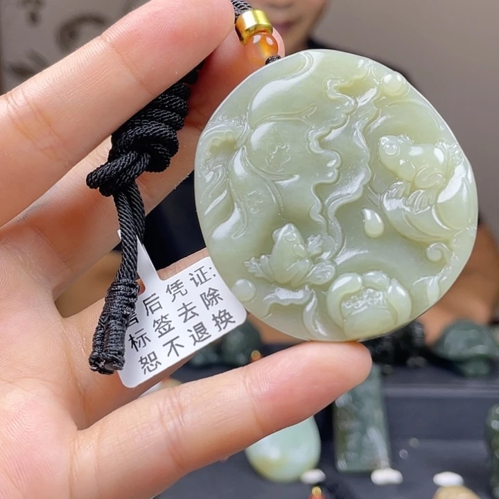 颈饰未镶嵌和田玉