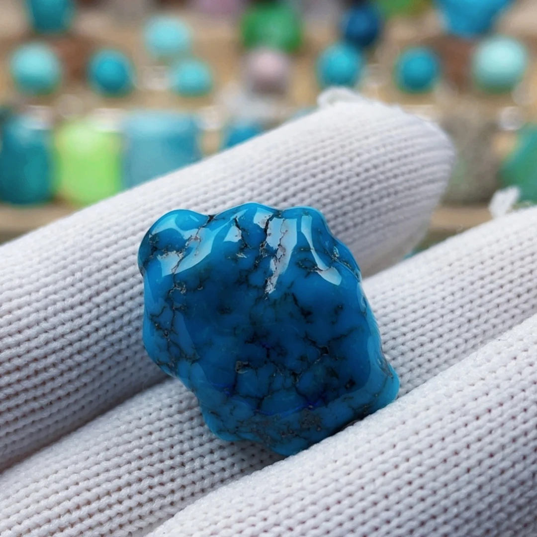 绿松石未镶嵌珠宝奇石