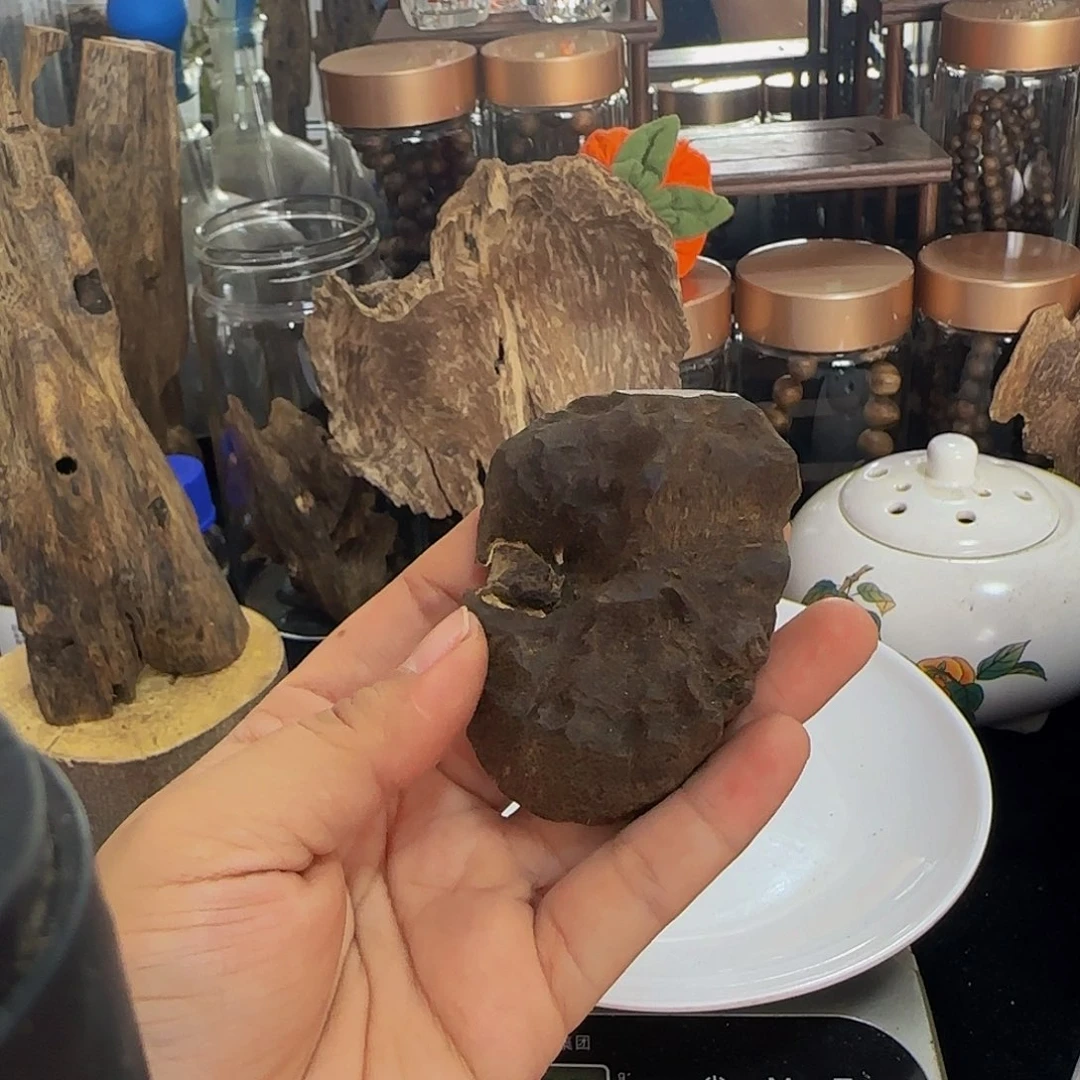 沉香碎屑沉香精品乌身老包头17.8克