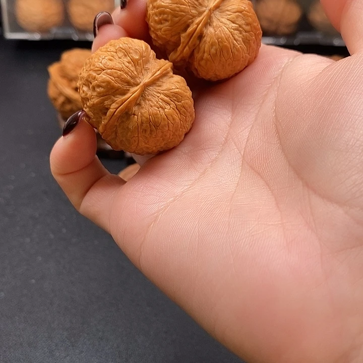 尚***珠文玩核桃吊坠元宝