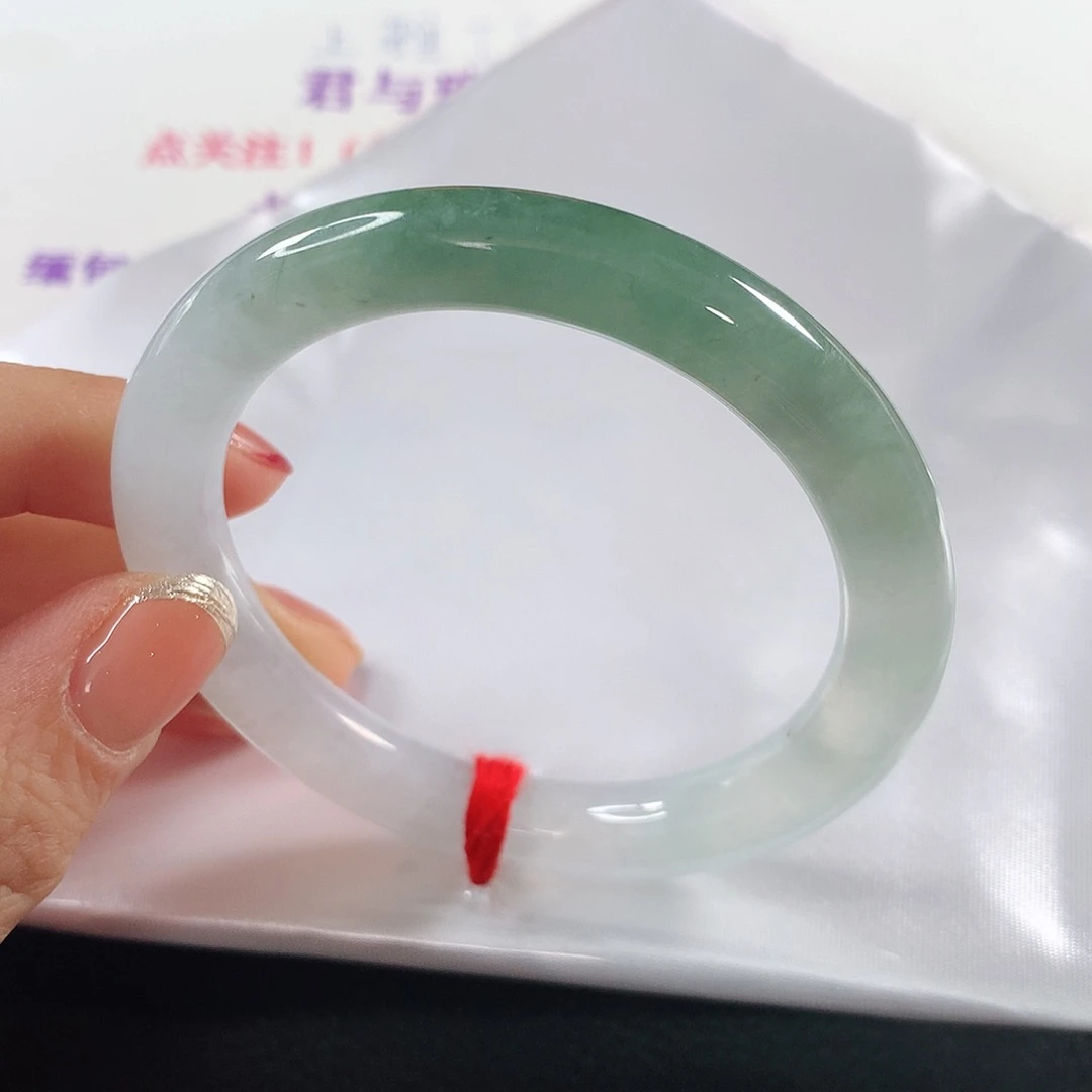 翡翠手镯未镶嵌 圆条①③⑨