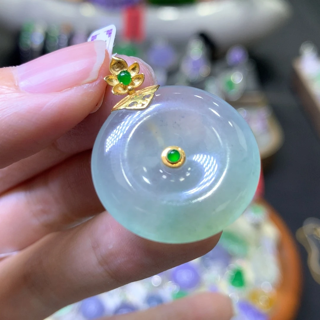 【闪购商品】翡翠颈饰18K金镶嵌翡翠吊坠项链