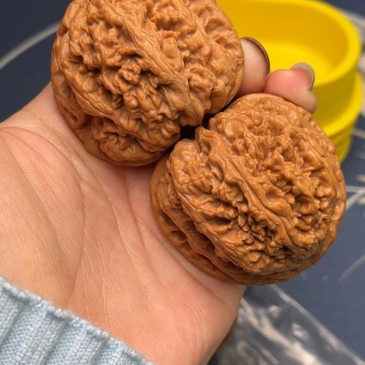 文玩核桃把件粗筋48