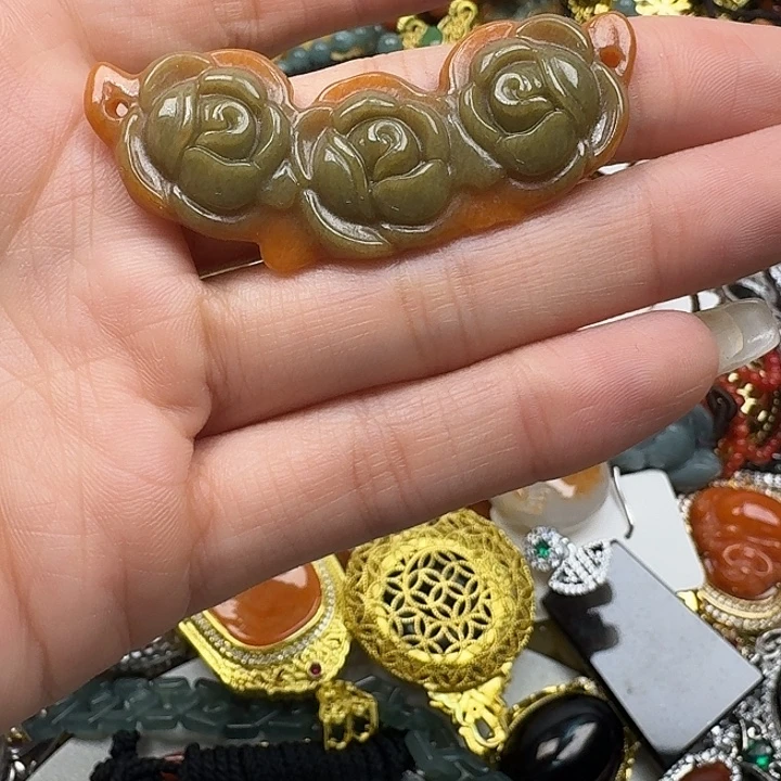 翡翠未镶嵌颈饰翡翠