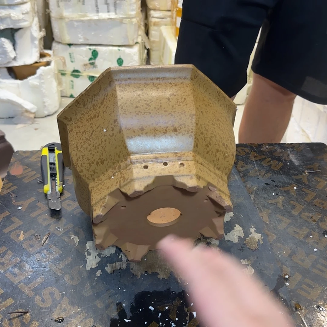 紫砂花盆瑕疵和瑕疵