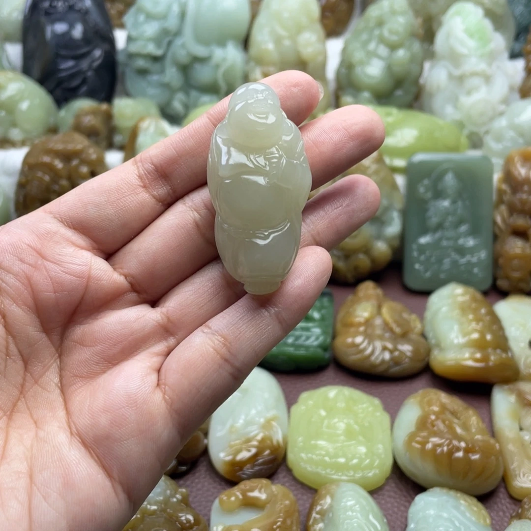 颈饰未镶嵌和田玉