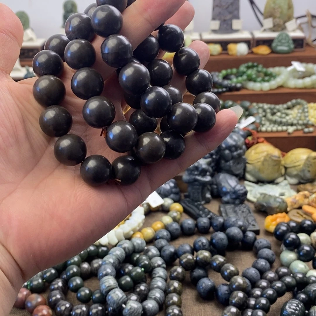 未镶嵌透闪石质玉车挂多样性随机发一