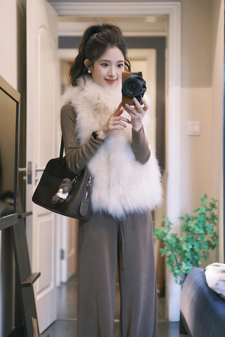 【贵女】韩系气质富家千金毛毛马甲棕色打底衫松紧腰棕色长裤套装