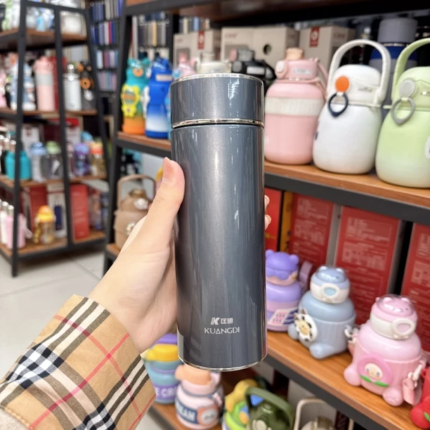匡迪高颜值不锈钢保温杯车载水杯适合商务办公出游泡茶使用杯子