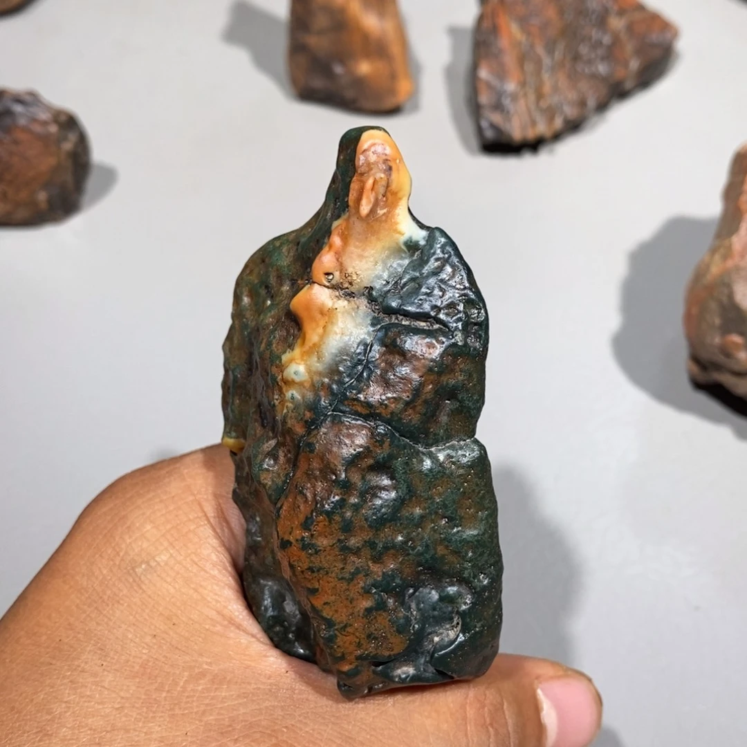 乐***涯玛瑙/玉髓车挂合金432