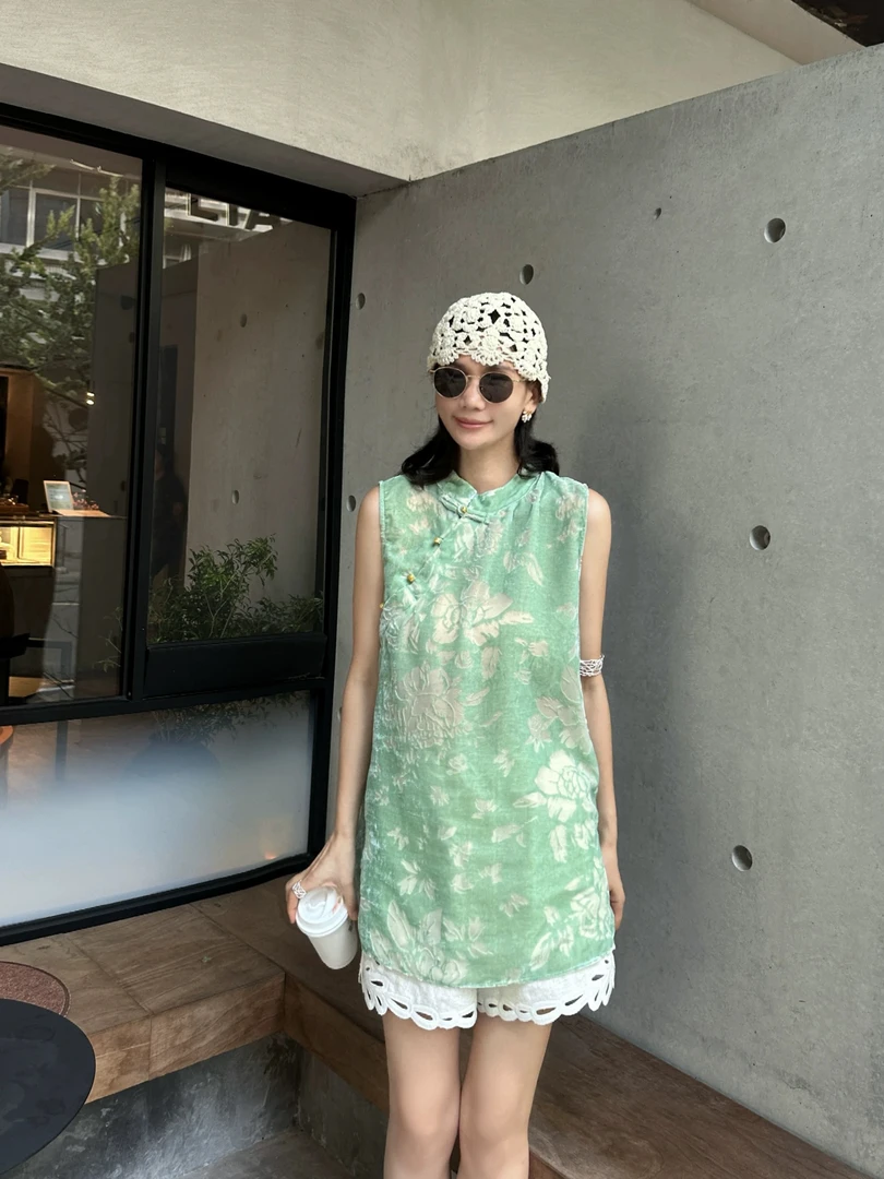 小花家织金烧花丝绒马甲（中长款）