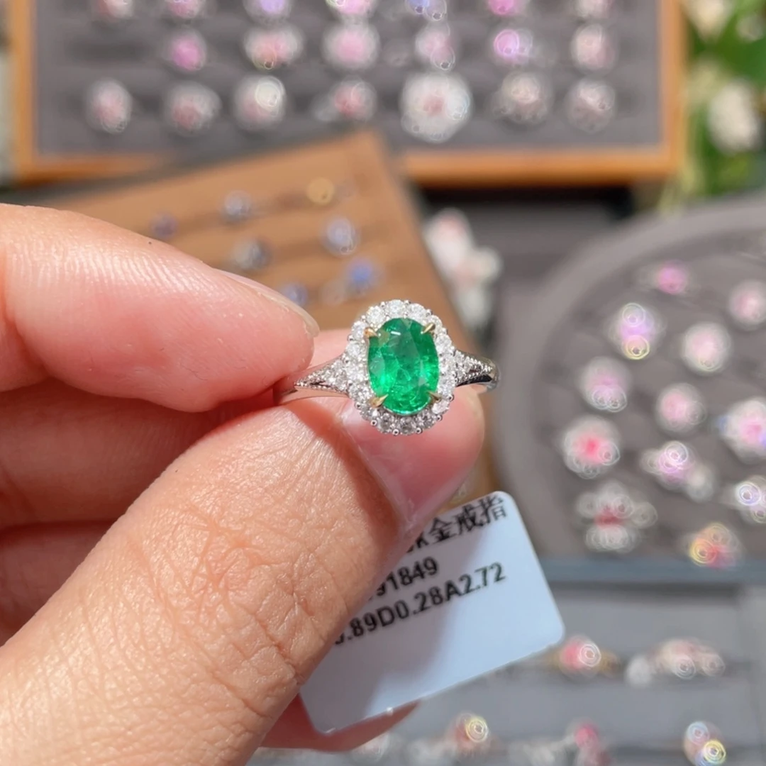 祖母绿戒指18K金镶嵌0.89ct