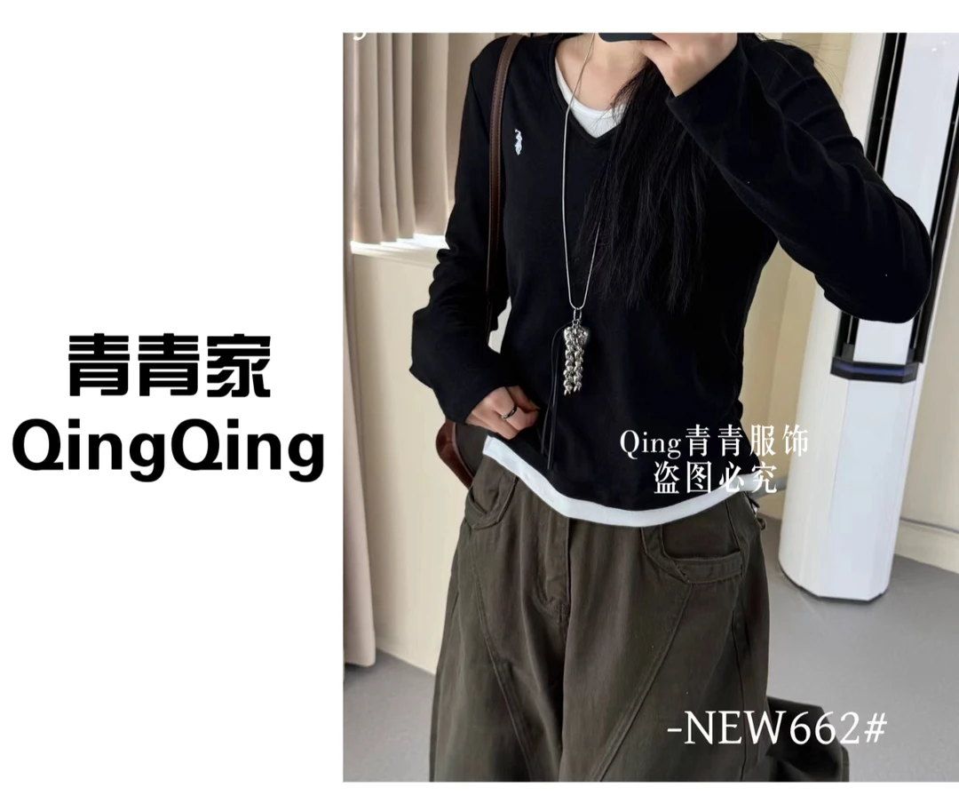 青青家  早秋新款时尚显瘦收腰小马刺绣撞色上衣-662