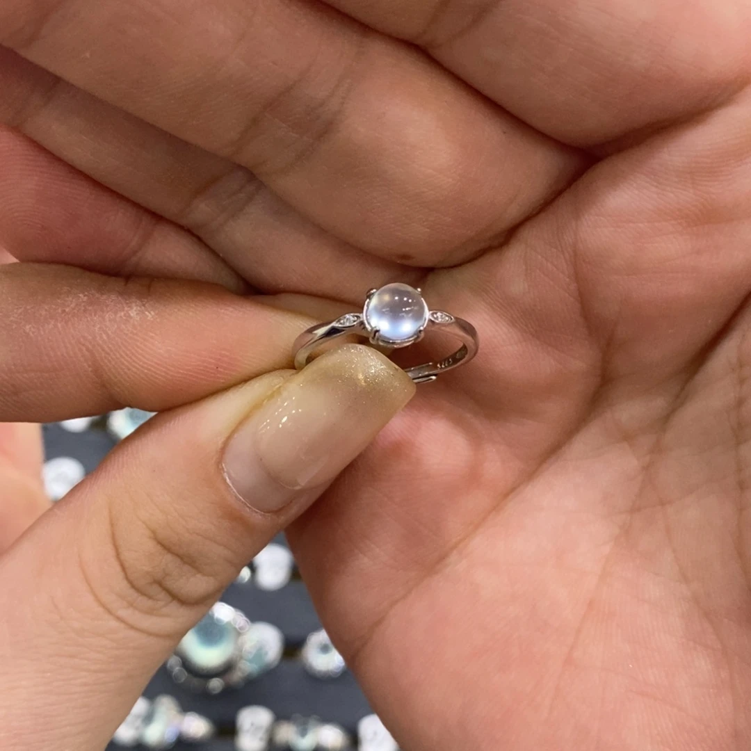 蛇纹石玉银S925镶嵌耳钉