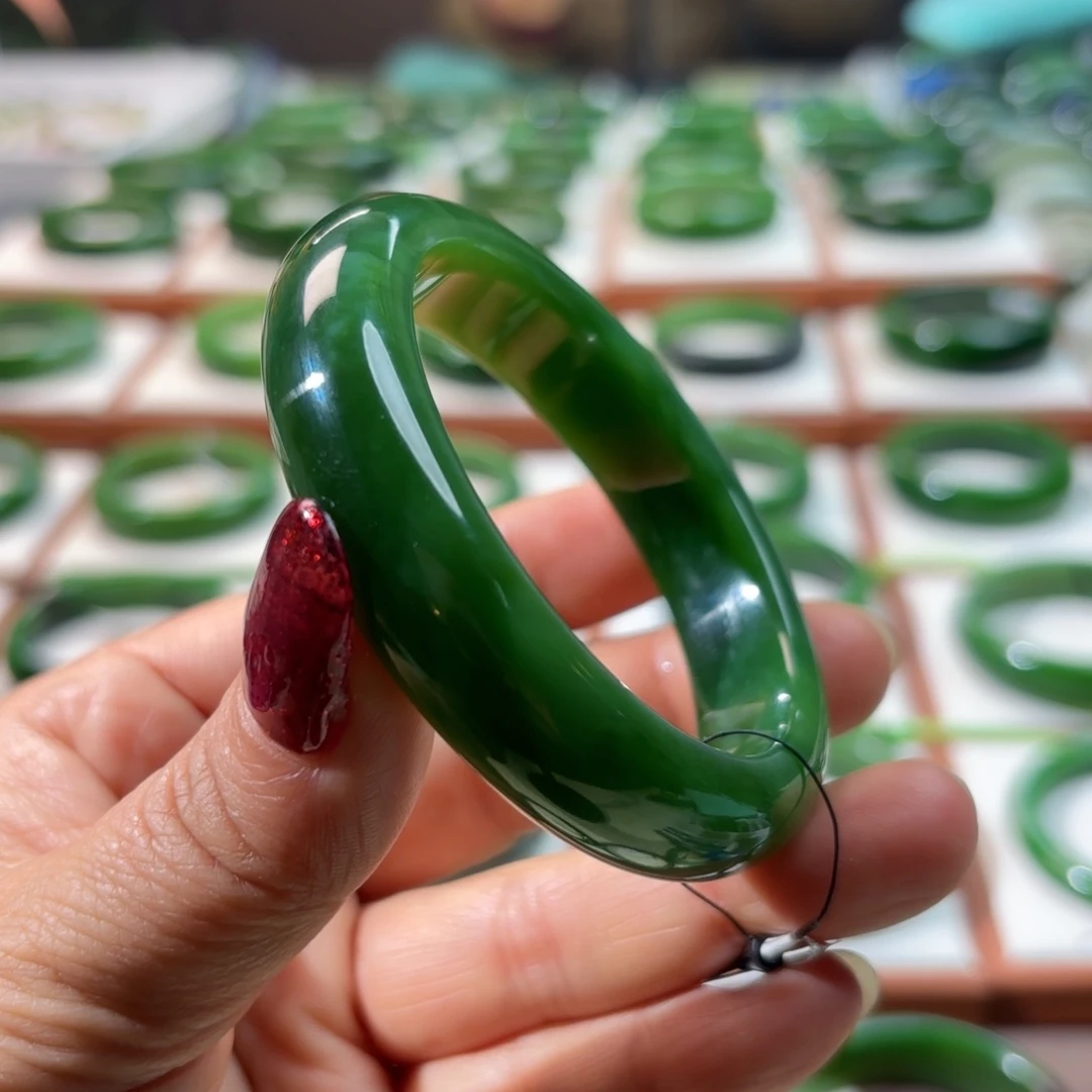 未镶嵌手镯和田玉（碧玉）大**舞