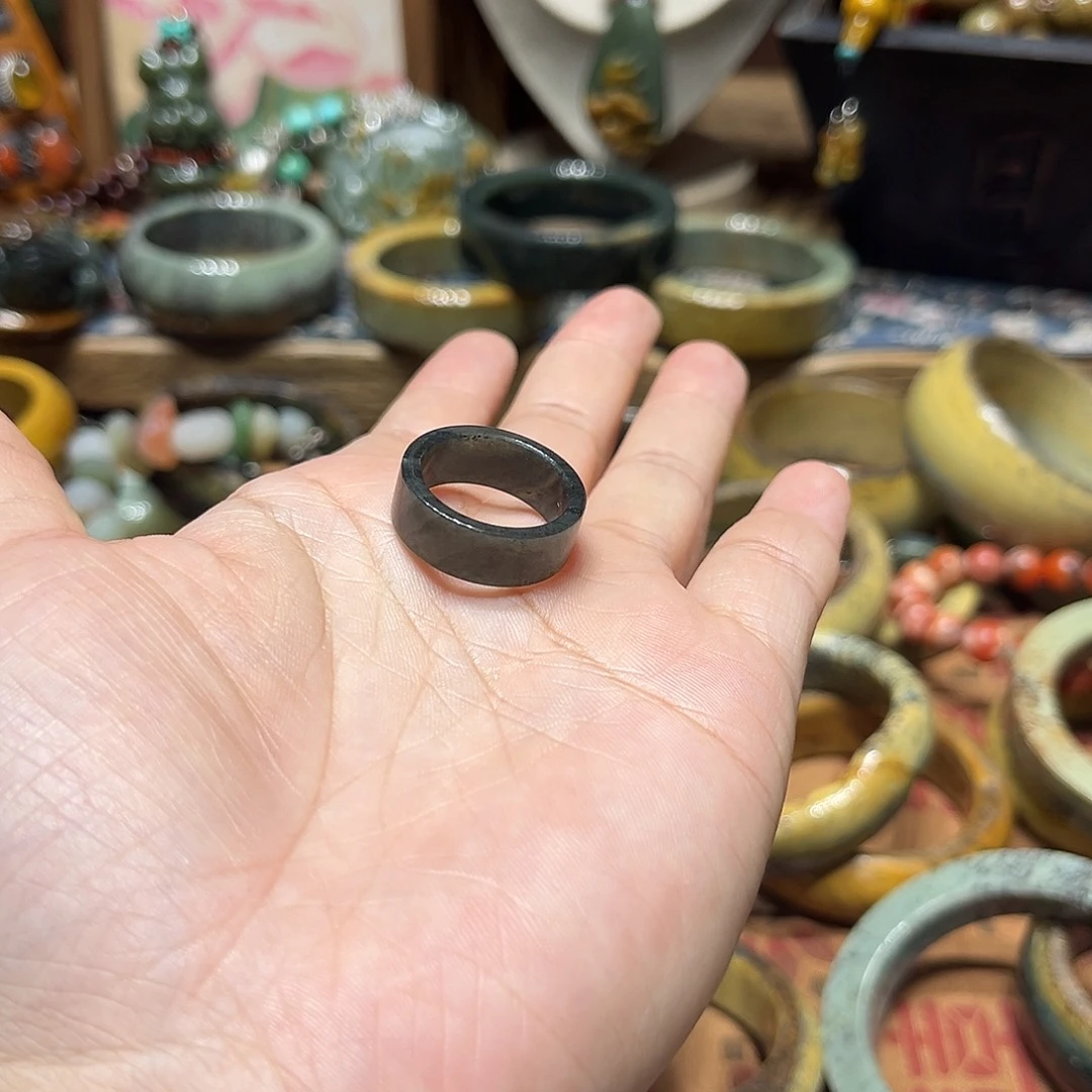 岫岩河磨玉（透闪石质玉）手镯未镶嵌透