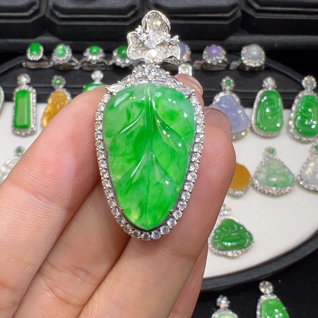 翡翠颈饰18K金镶嵌收到货48小时鉴赏期