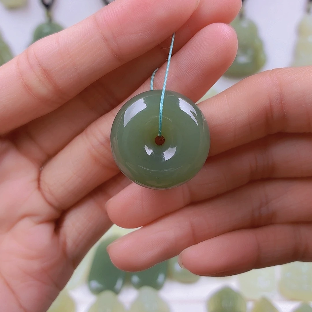 和田玉未镶嵌颈饰25尺寸