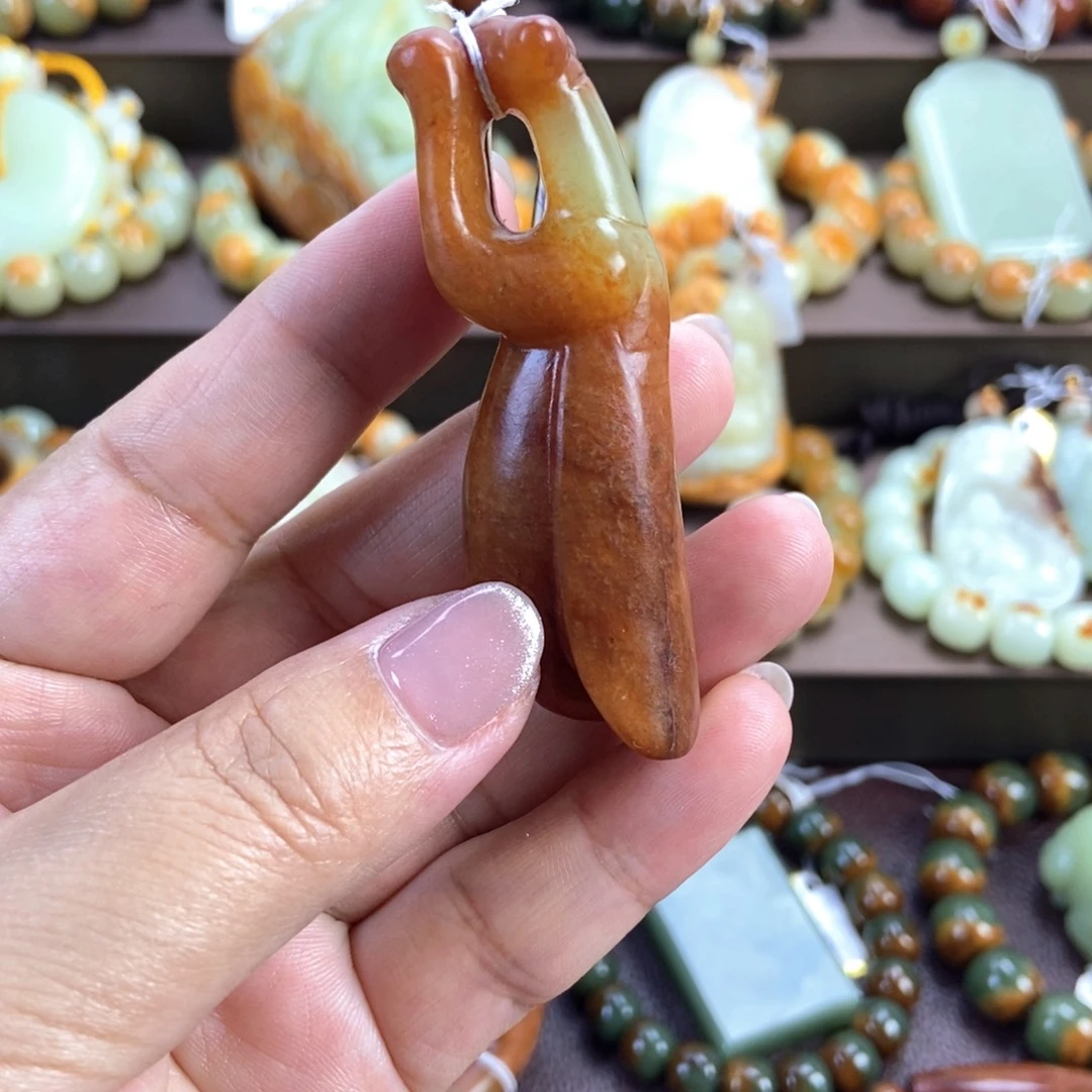 最***金透闪石质玉未镶嵌把件