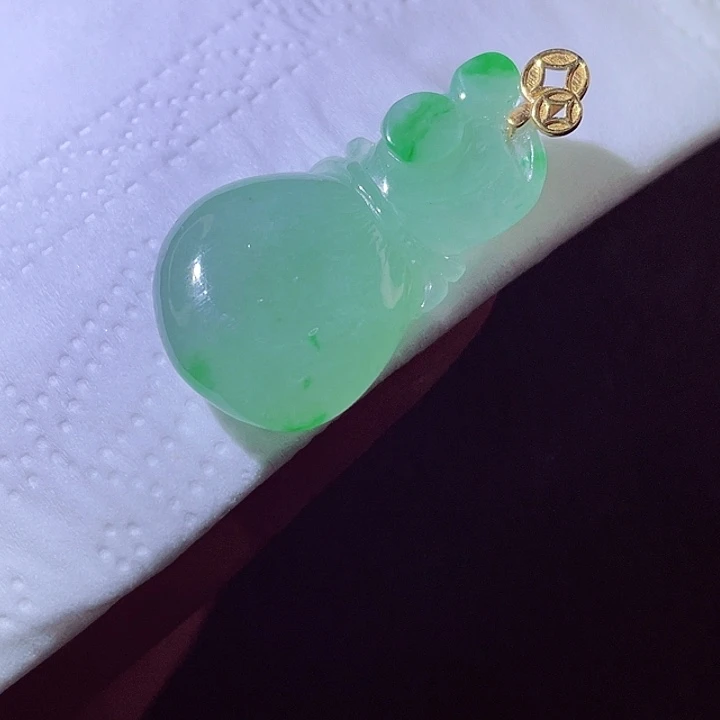 颈饰18K金镶嵌翡翠翡翠