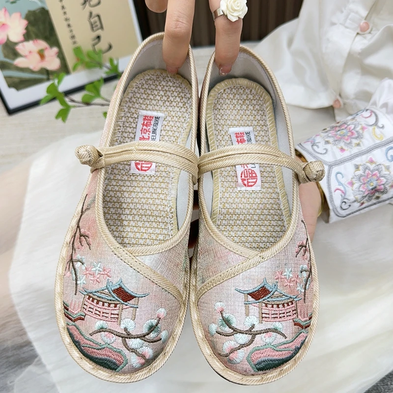 老北京布鞋女夏季浅口国风汉服绣花鞋平底单鞋轻便防滑透气妈妈鞋