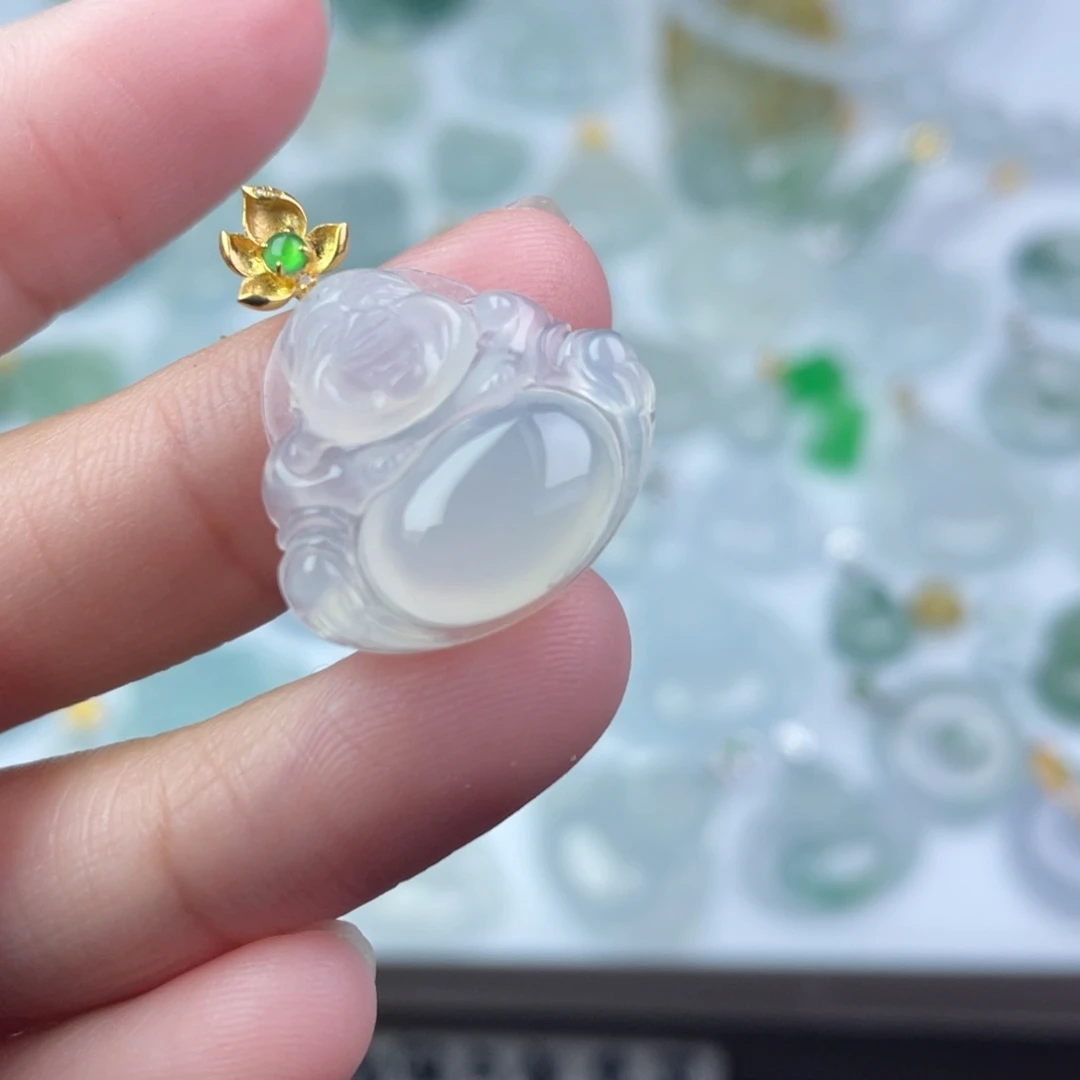 翡翠18K金镶嵌颈饰